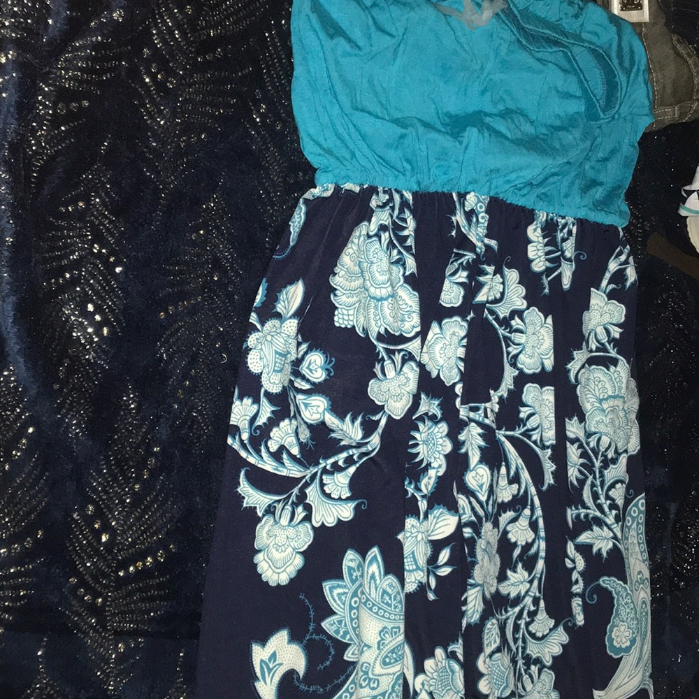 Women’s dress